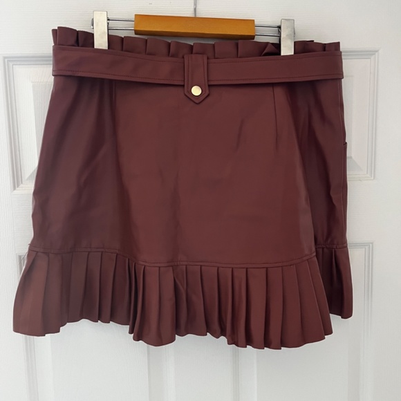 Zara faux leather mini skirt XL - Picture 2 of 3